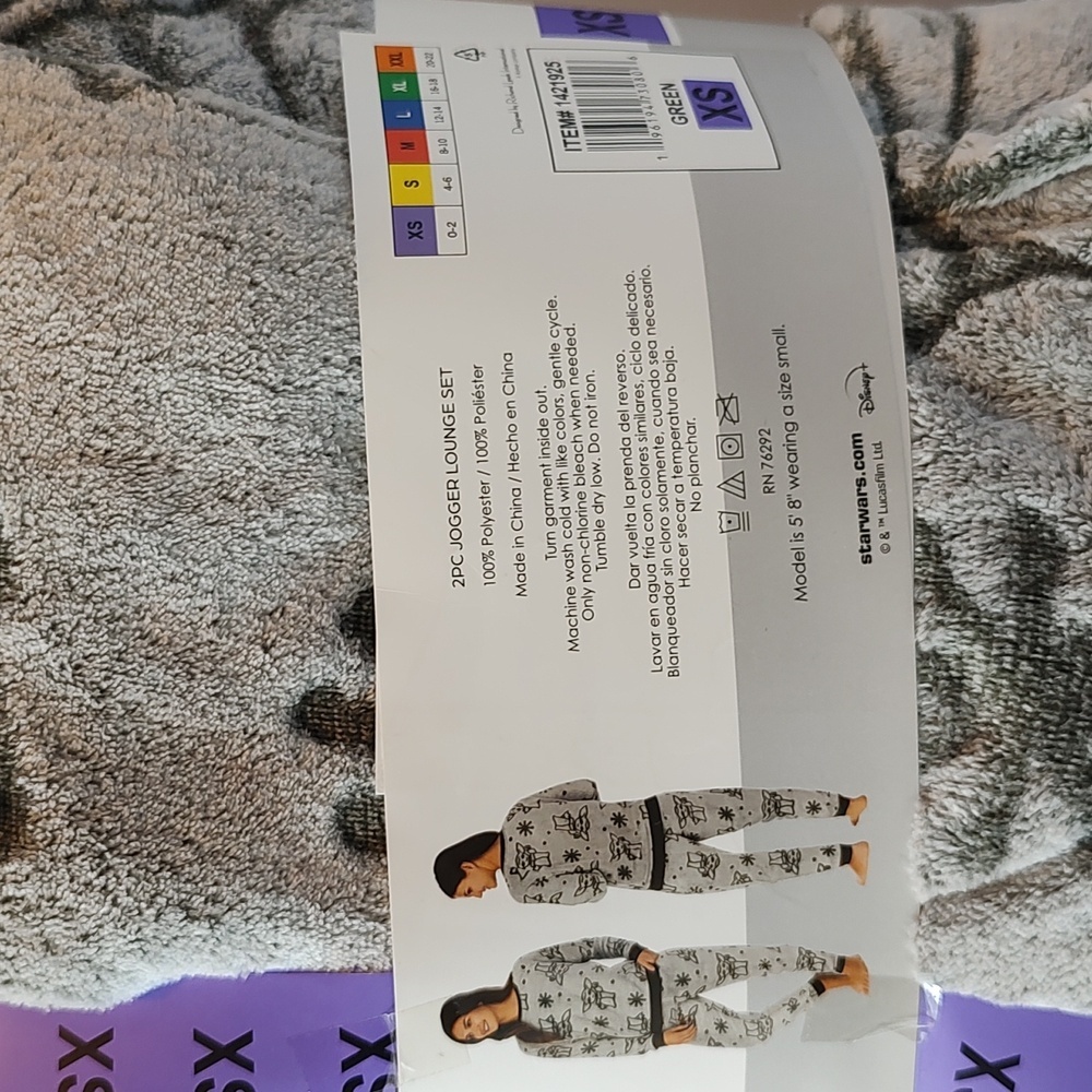 Women's Size XS Star Wars The Mandalorian 2pc Jogger Lounge Set Pajamas Disney - Picture 3 of 4